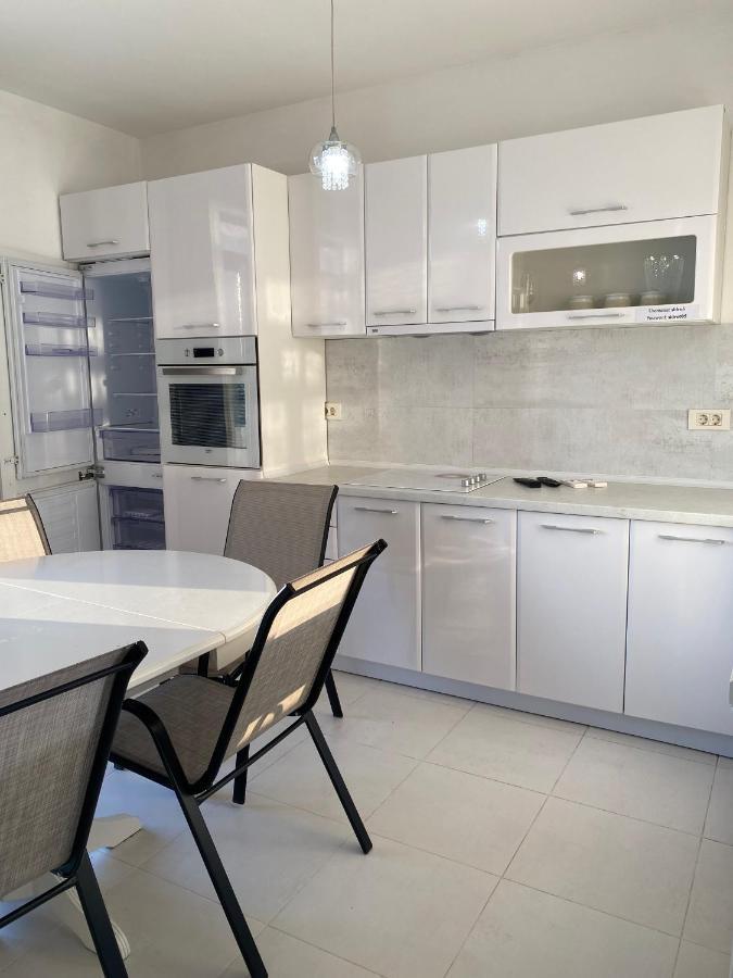 Apartments Sidro Dobra Voda Kültér fotó